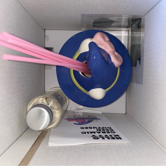 Hello Kitty Witch Reed Diffuser - Picture 4 of 4